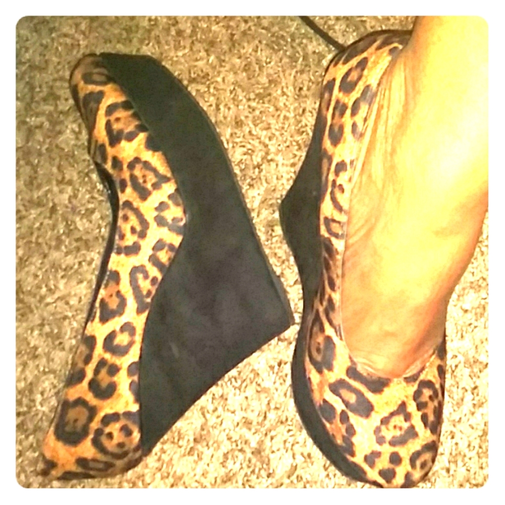 Leopard print wedges